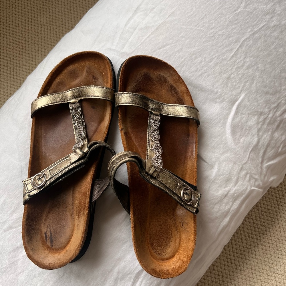 Naot Women's Malibu - Metal Leather